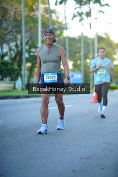 Runner Photo 1546243