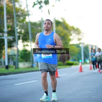 Runner Photo 1546247