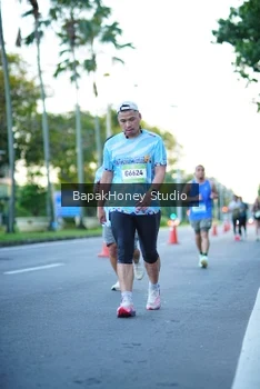 Runner Photo 1546256