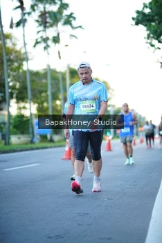 Runner Photo 1546262