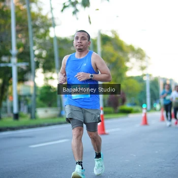 Runner Photo 1546276