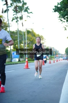 Runner Photo 1546294