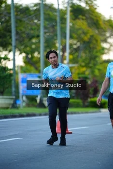 Runner Photo 1546300