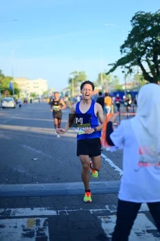 Runner Photo 1546301