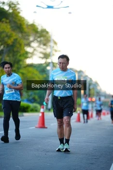 Runner Photo 1546303