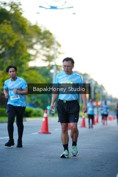 Runner Photo 1546305