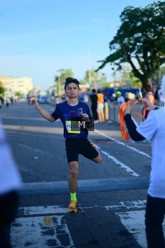 Runner Photo 1546309