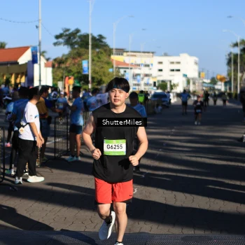 Runner Photo 1546318