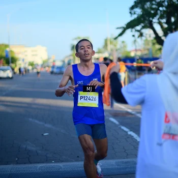 Runner Photo 1546319