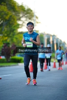 Runner Photo 1546320