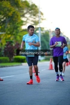 Runner Photo 1546349