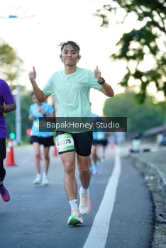Runner Photo 1546364