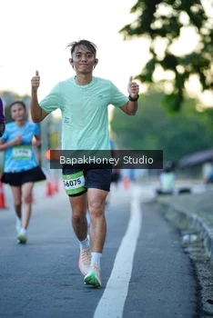 Runner Photo 1546367
