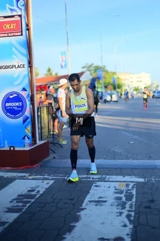 Runner Photo 1546373
