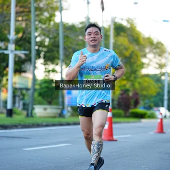Runner Photo 1546438