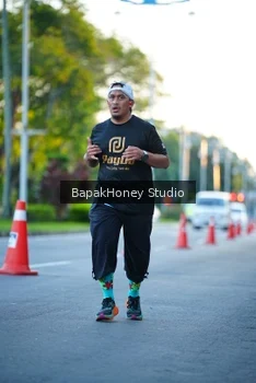 Runner Photo 1546446