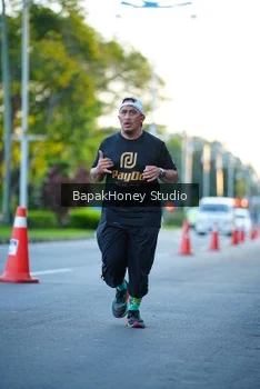 Runner Photo 1546447