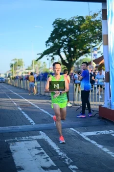 Runner Photo 1546464