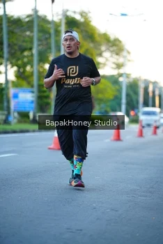 Runner Photo 1546488