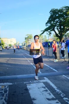 Runner Photo 1546492