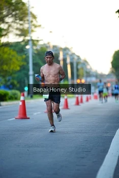 Runner Photo 1546506