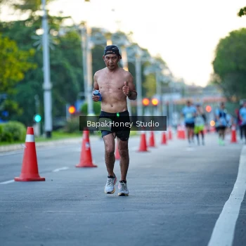 Runner Photo 1546513
