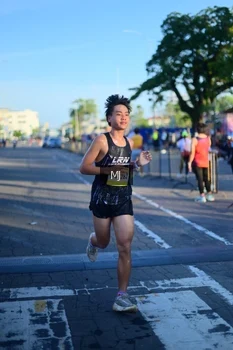 Runner Photo 1546529