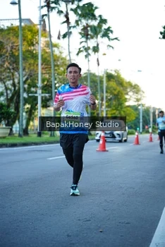 Runner Photo 1546542