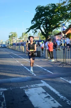 Runner Photo 1546565