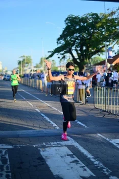 Runner Photo 1546571
