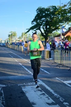 Runner Photo 1546576