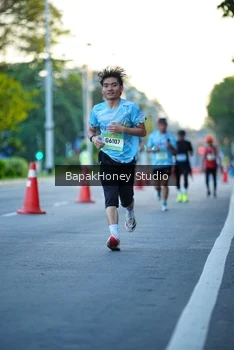 Runner Photo 1546594