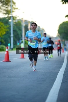 Runner Photo 1546602