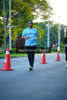 Runner Photo 1546608