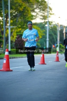 Runner Photo 1546611