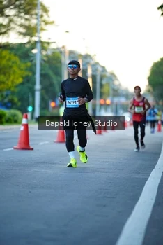 Runner Photo 1546634