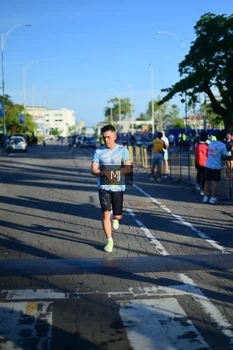 Runner Photo 1546801