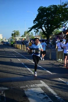 Runner Photo 1546809