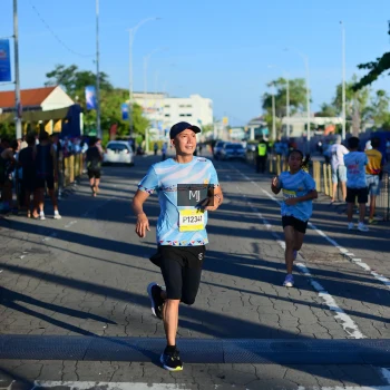 Runner Photo 1546875