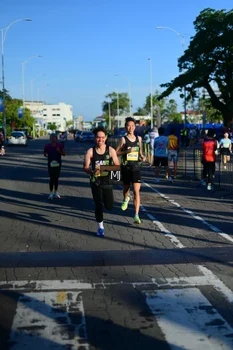 Runner Photo 1546883