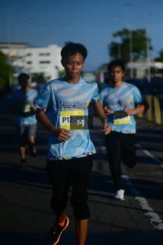Runner Photo 1546899