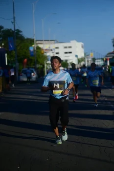Runner Photo 1546908