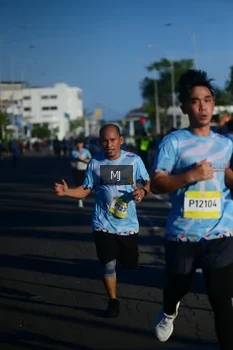 Runner Photo 1546917