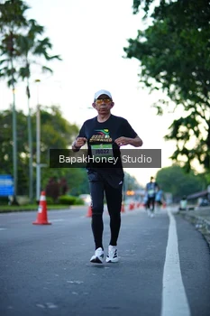 Runner Photo 1547675