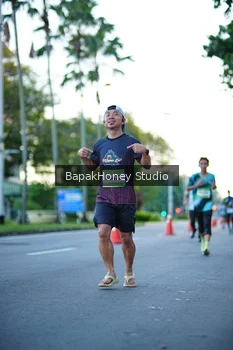 Runner Photo 1547710