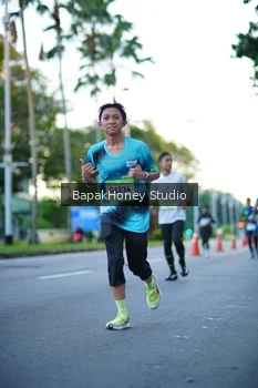 Runner Photo 1547716
