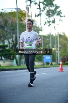 Runner Photo 1547719
