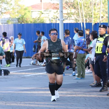 Runner Photo 1549480