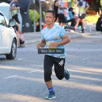 Runner Photo 1549504
