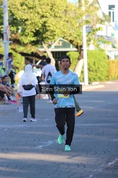 Runner Photo 1549546